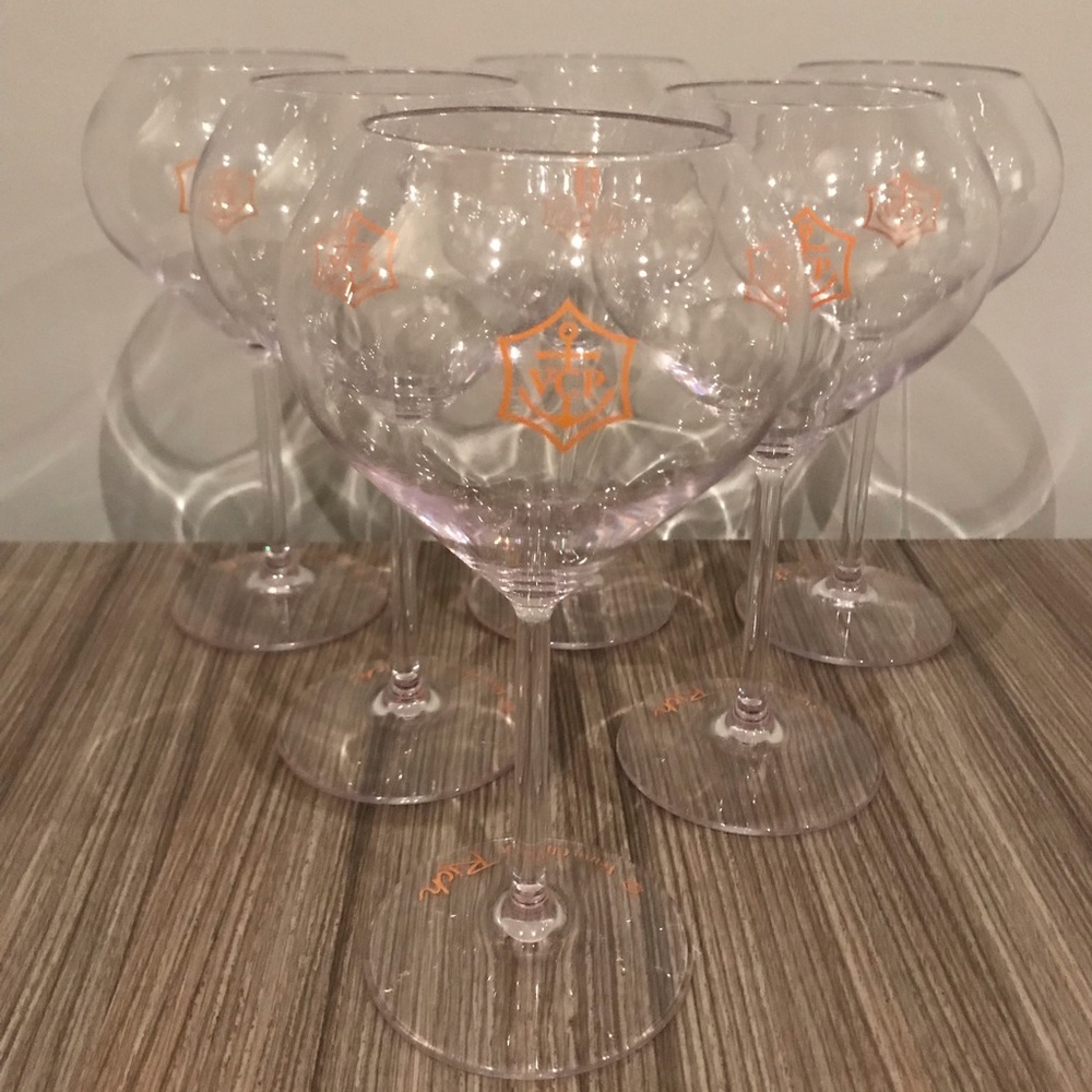 Veuve Clicquot plastic glasses